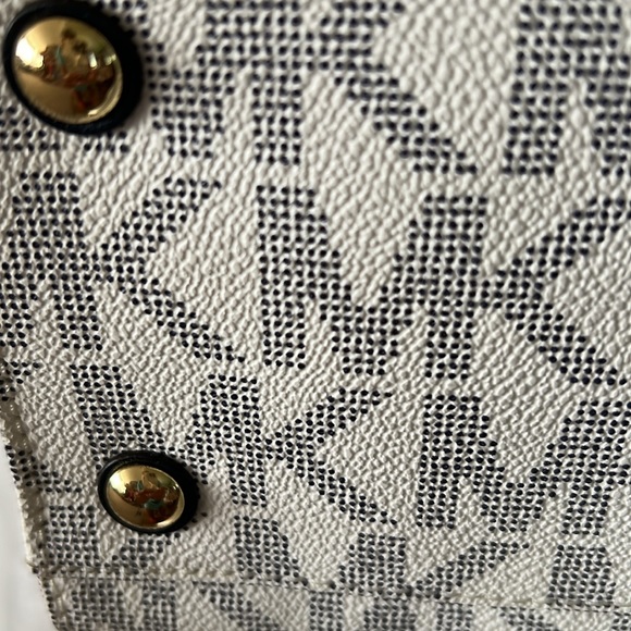 Michael Kors Hamilton Navy/Wht LG EW Tote 👜 - Picture 10 of 14